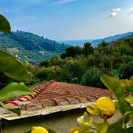 Charmantes Casa Uliveto Mit Terrasse Und Garten Diano San Pietro